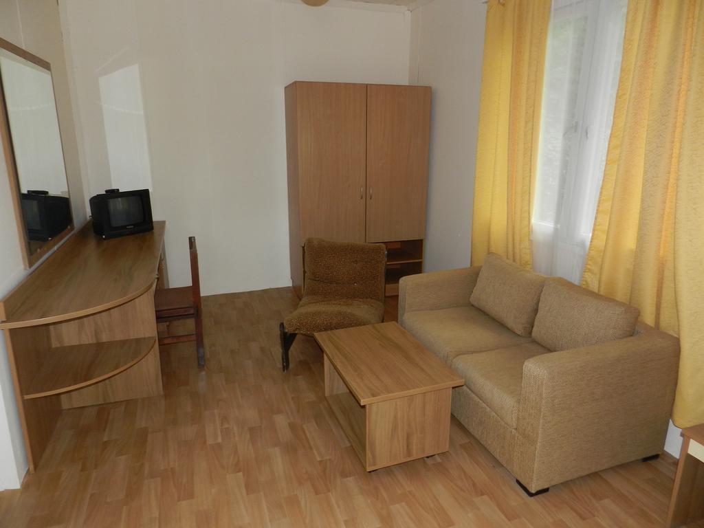 Letovishte Romantika Hotell Kamchia  Exteriör bild